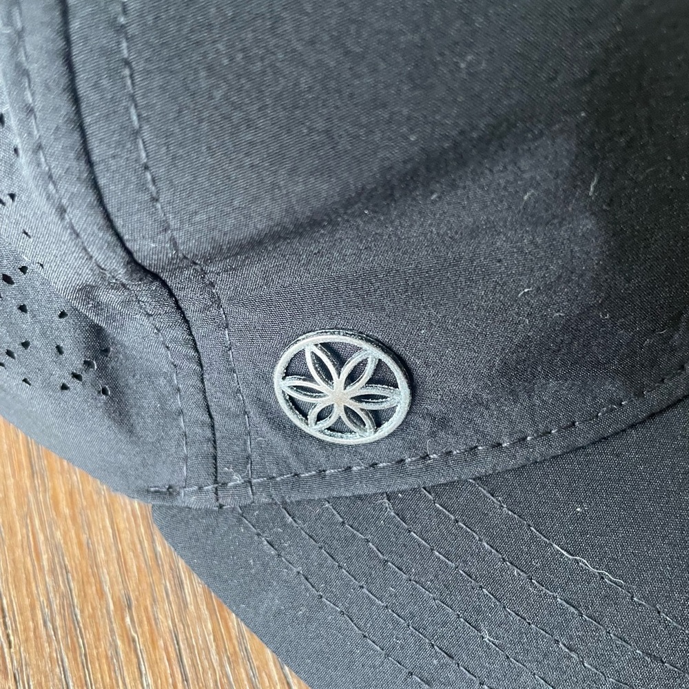 Athleta Black Women’s Baseball Cap Breathable With Adjustable Strap OS - Picture 3 of 8